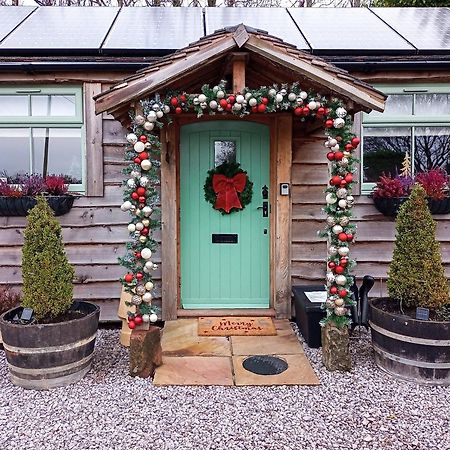 Little Pines Lodge Rushton Spencer エクステリア 写真