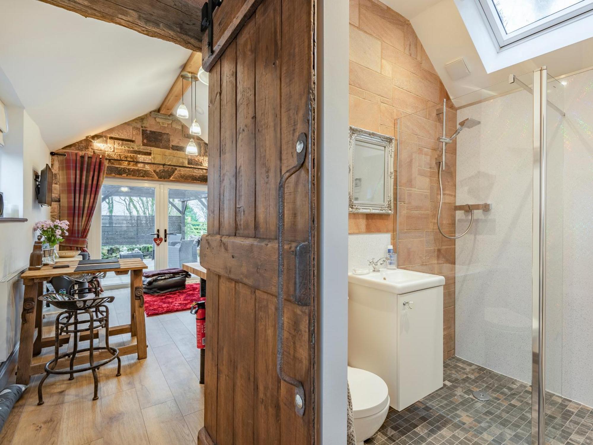 Little Pines Lodge Rushton Spencer エクステリア 写真