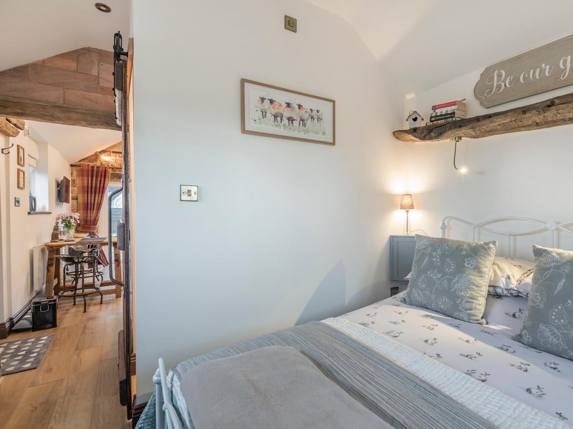 Little Pines Lodge Rushton Spencer エクステリア 写真